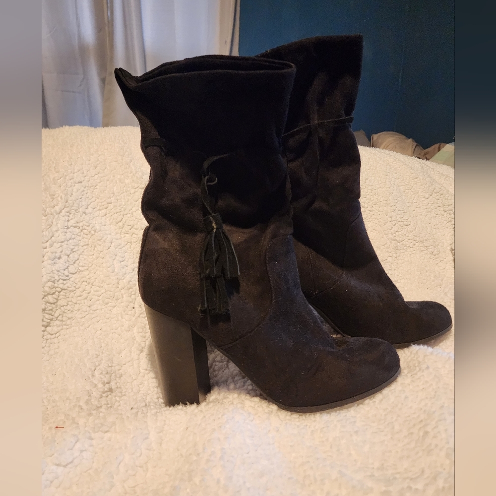 Ankle height boots 9